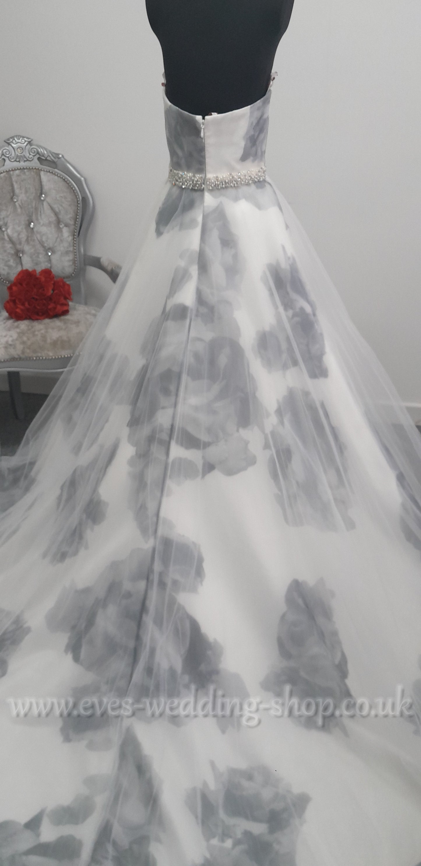 Veromia ivory / grey floral wedding dress UK 12