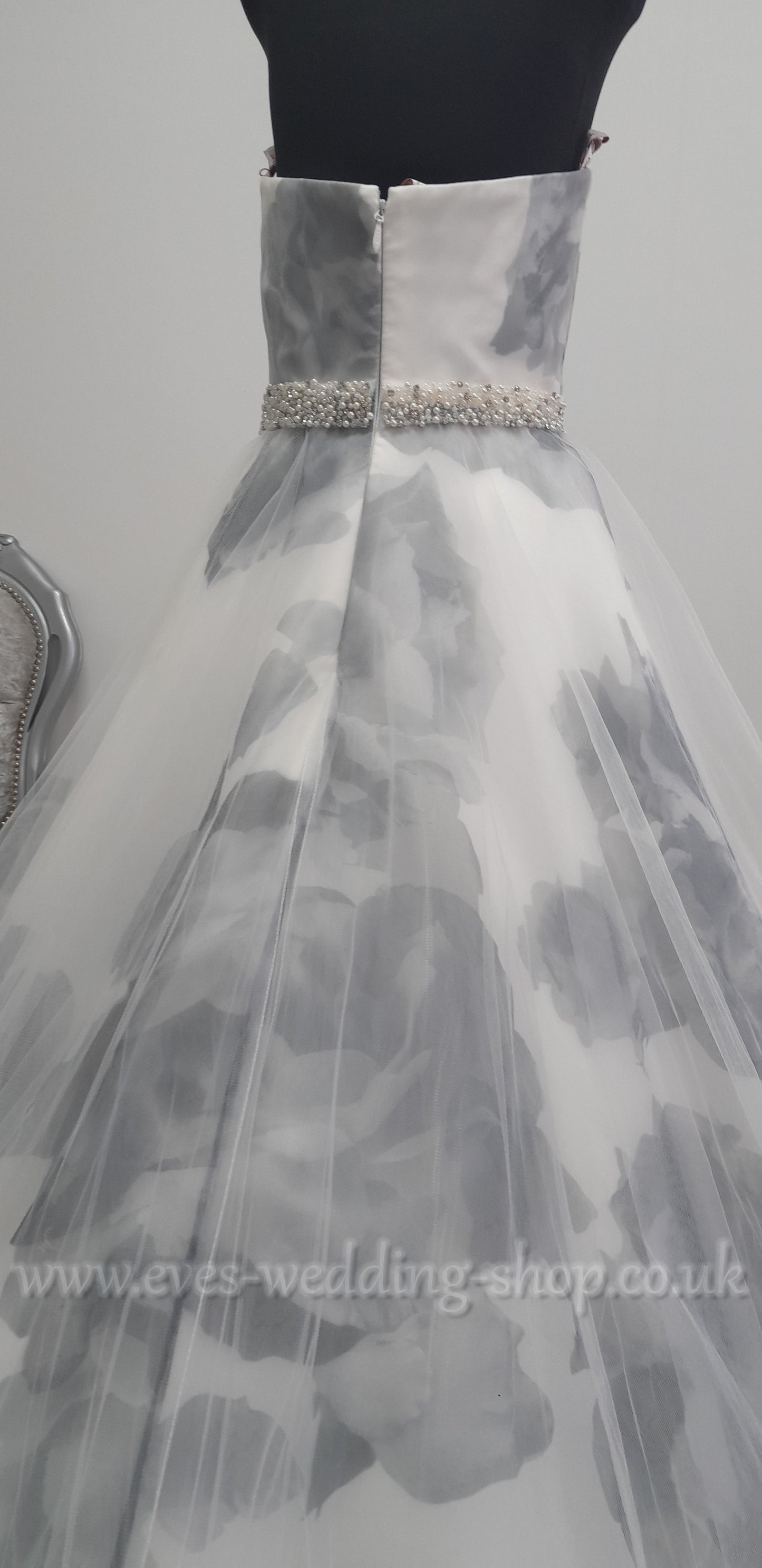 Veromia ivory / grey floral wedding dress UK 12