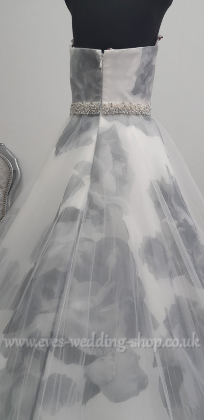 Veromia ivory / grey floral wedding dress UK 12