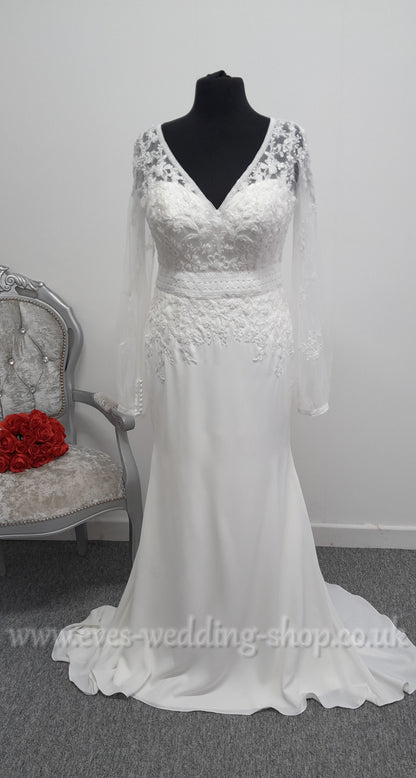 Rebecca Ingram crepe  ivory wedding dress with sleeves UK 16