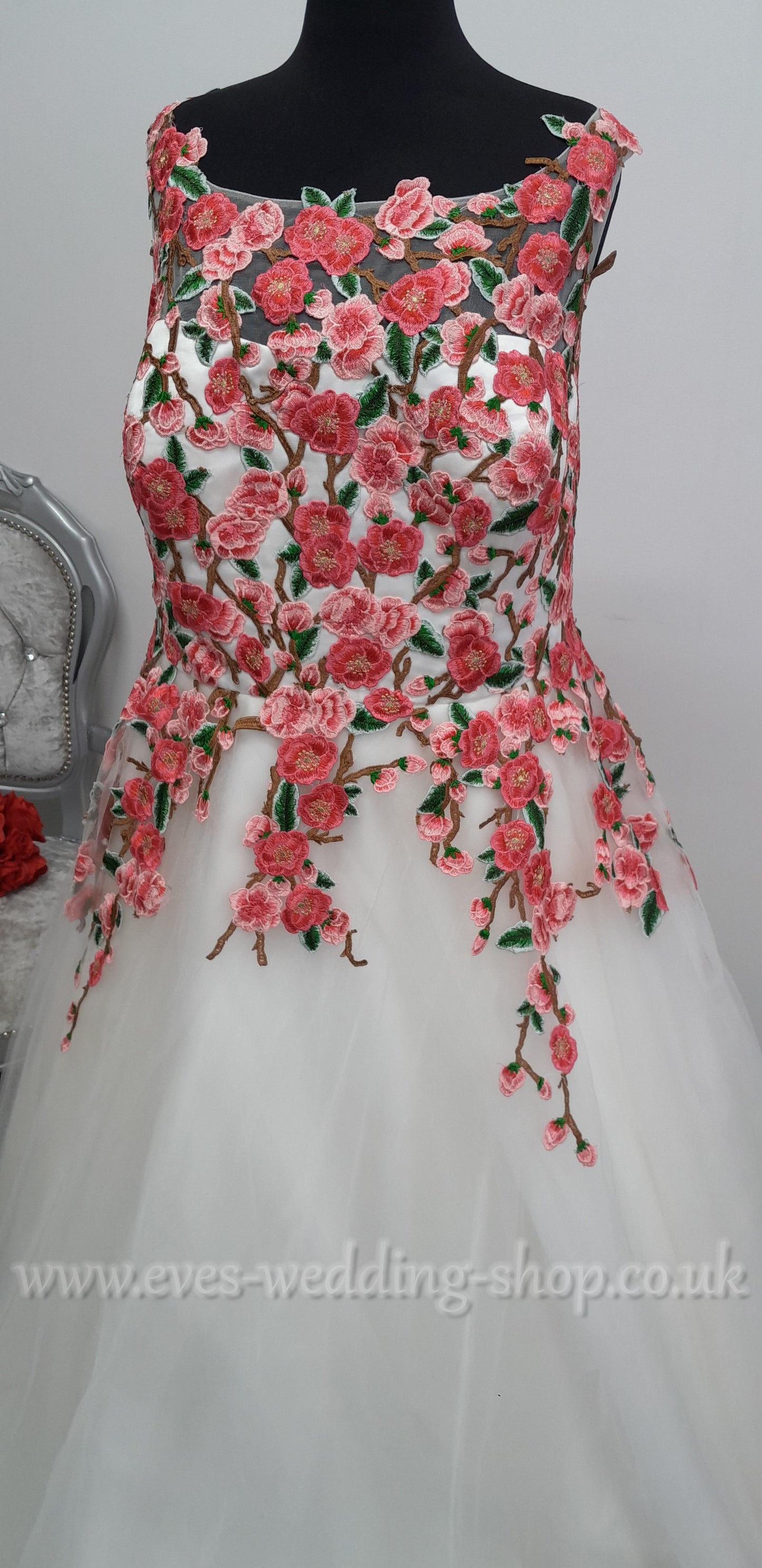 House of Mooshki ivory wedding dress UK size 32