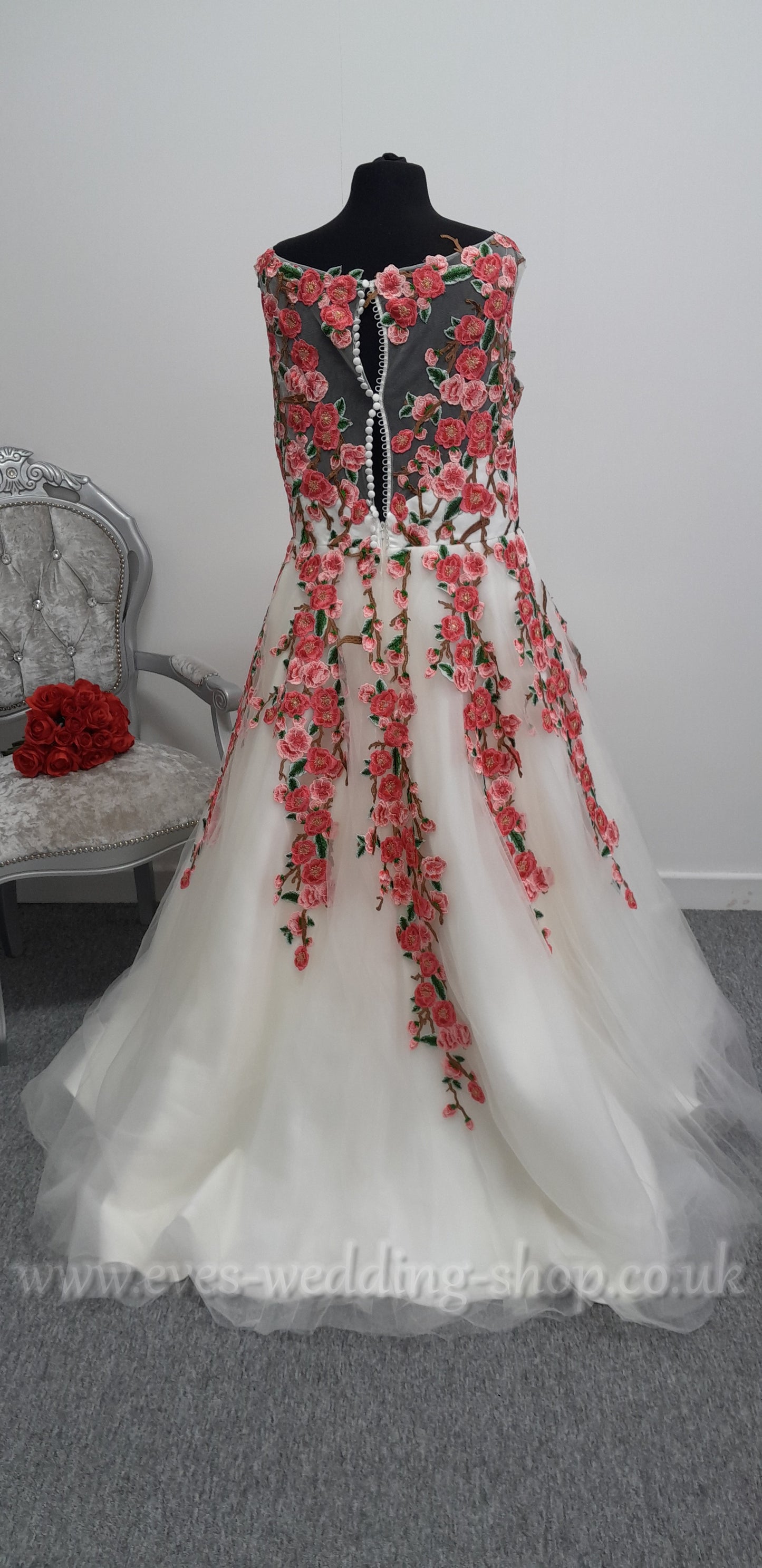 House of Mooshki ivory wedding dress UK size 32