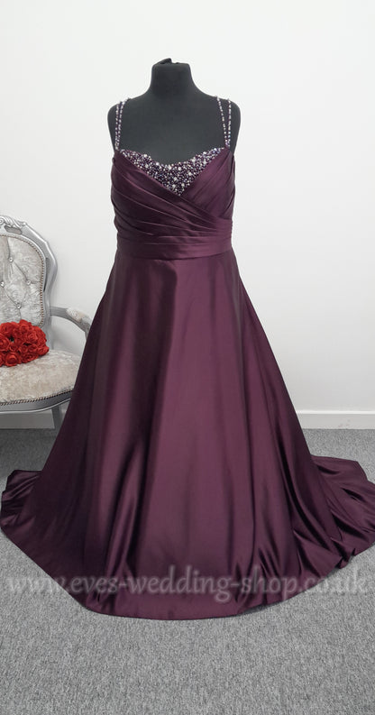 Sonsie SON92019 aubergine colour wedding dress UK30