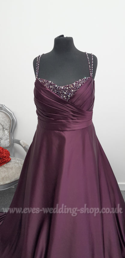 Sonsie SON92019 aubergine colour wedding dress UK30