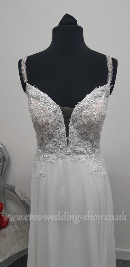 Kelsey Rose ivory wedding dress UK 12