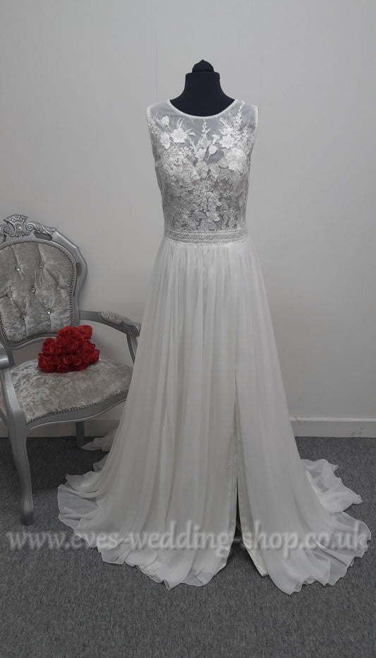 Romantica ivory chiffon wedding dress with slit UK 14