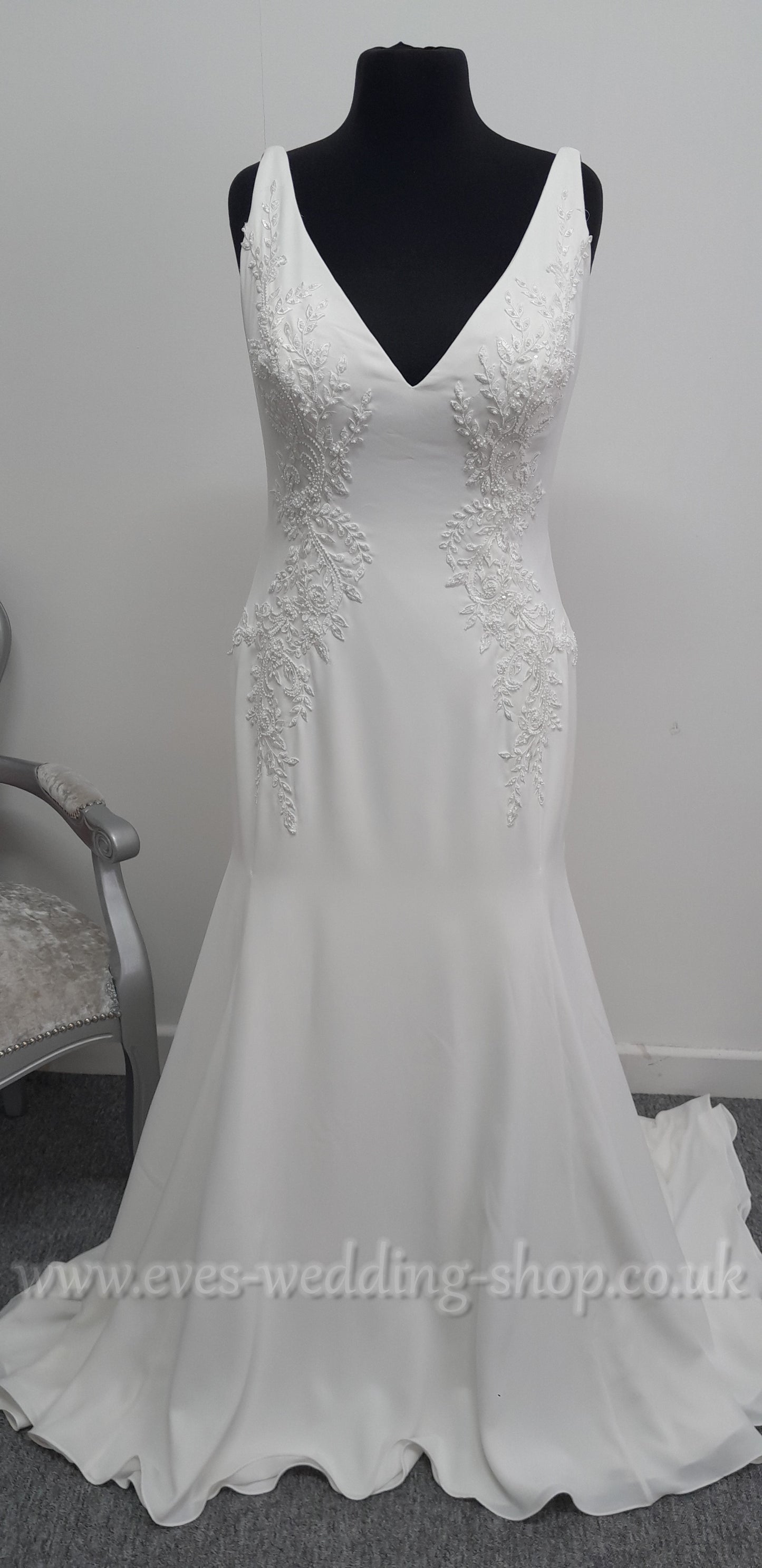Maggie Sottero ''Adrianna'' ivory crepe wedding dress UK 18