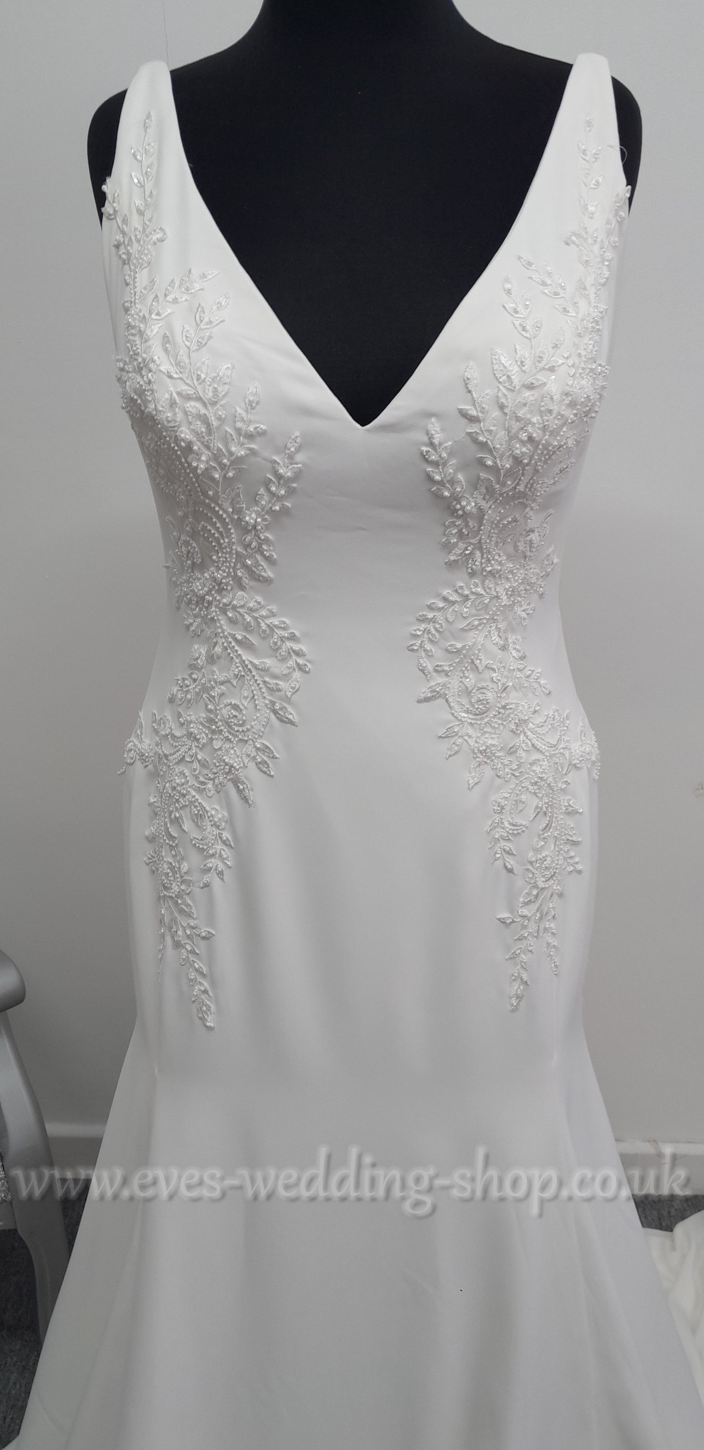 Maggie Sottero ''Adrianna'' ivory crepe wedding dress UK 18