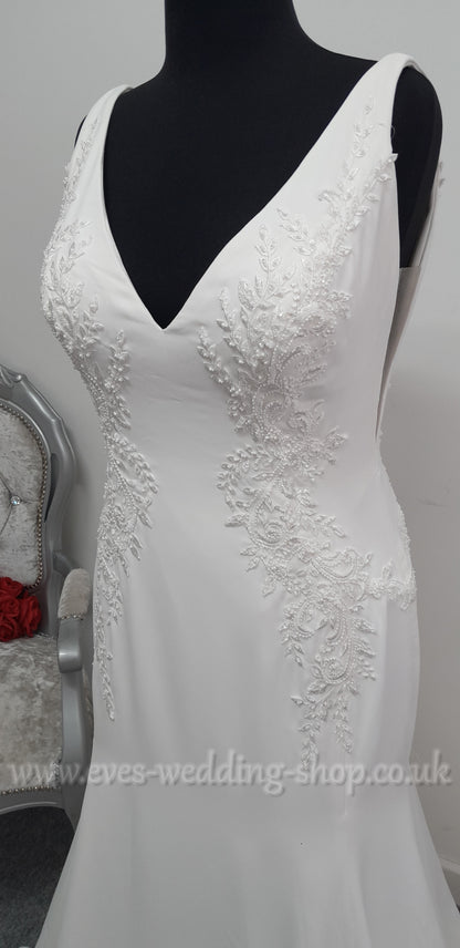 Maggie Sottero ''Adrianna'' ivory crepe wedding dress UK 18