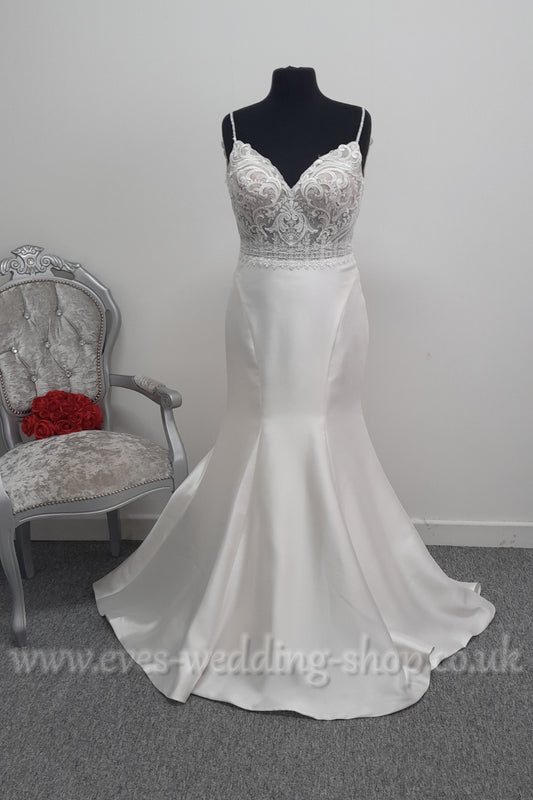 Rebecca Ingram wedding dress UK 14
