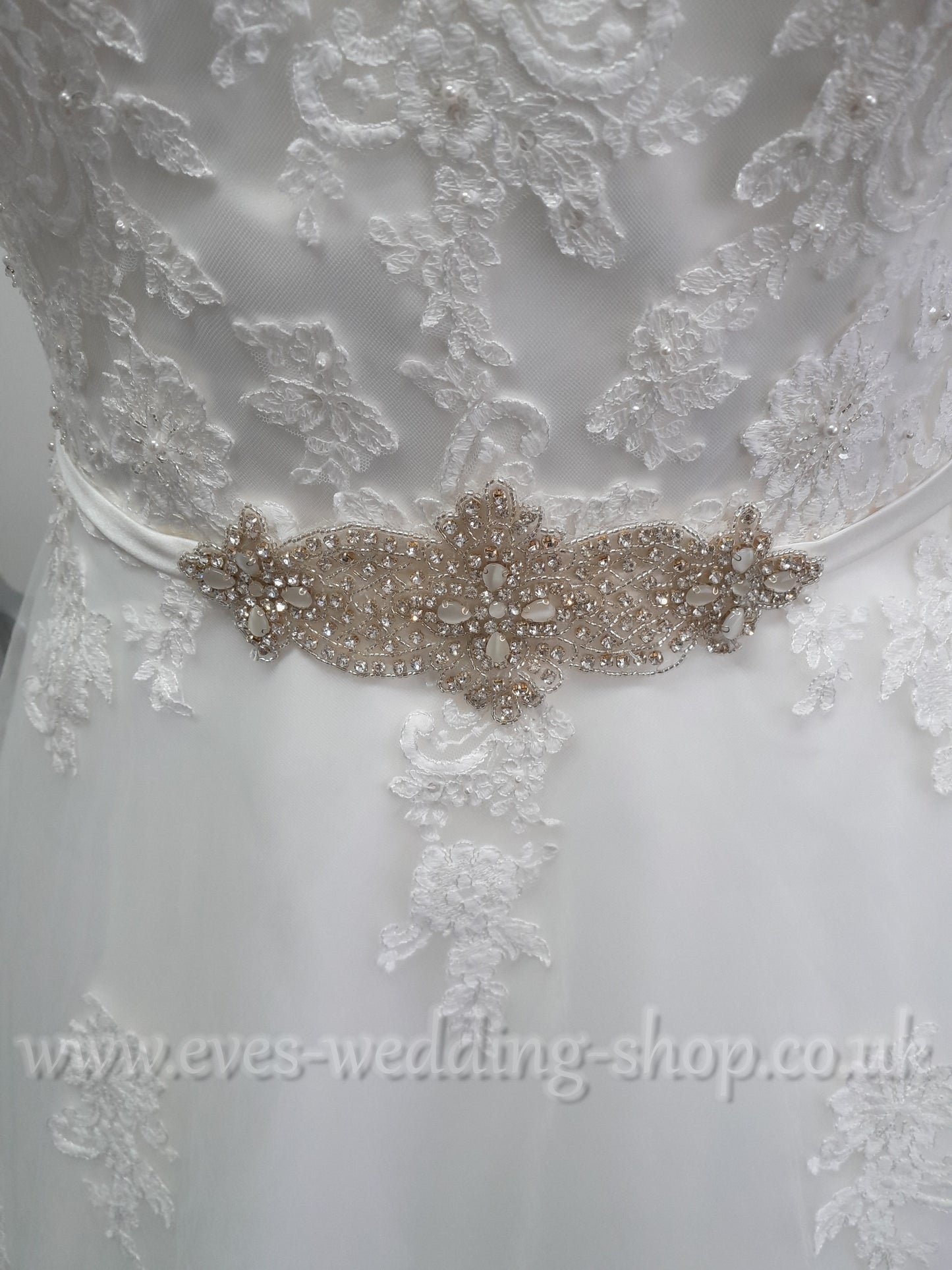 Eternity bride D5633 ivory wedding dress UK 24