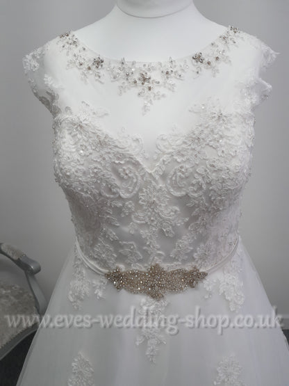 Eternity bride D5633 ivory wedding dress UK 24