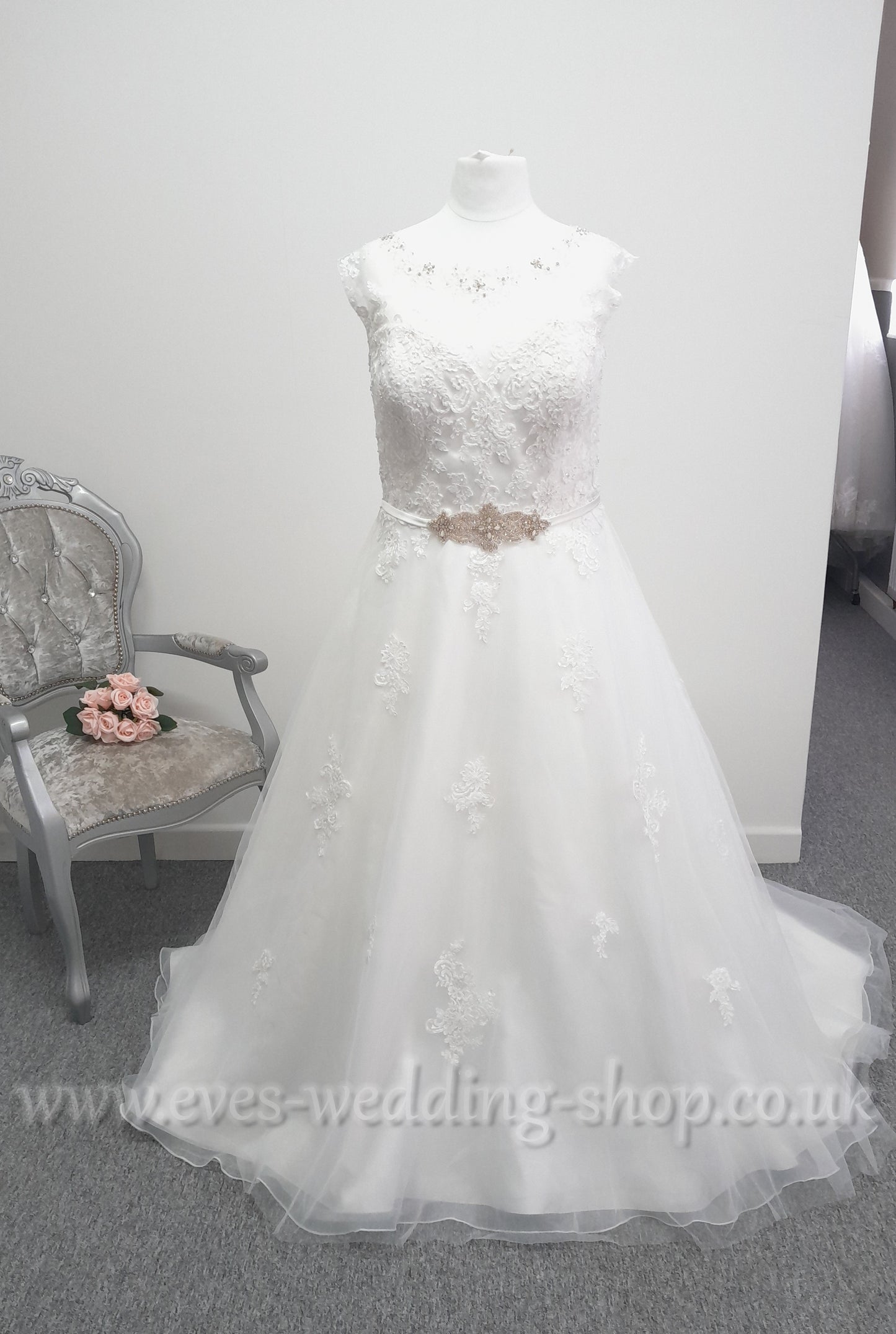 Eternity bride D5633 ivory wedding dress UK 24