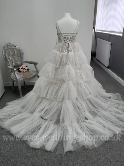 Blamo Biamo ''Liam''  ivory /almond wedding dress UK 20