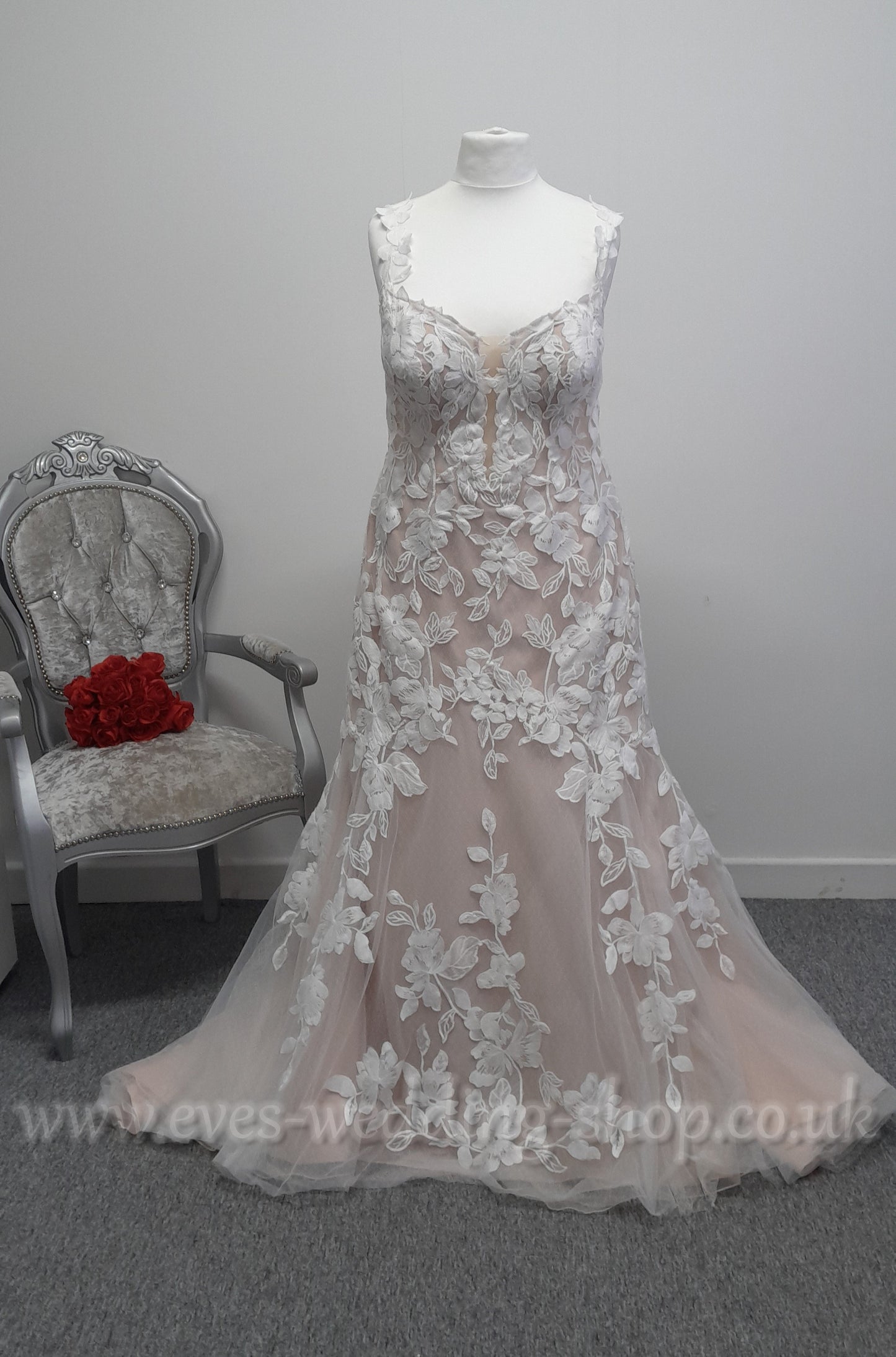 Essense of Australia ''D3709'' fit and flare wedding dress UK 26