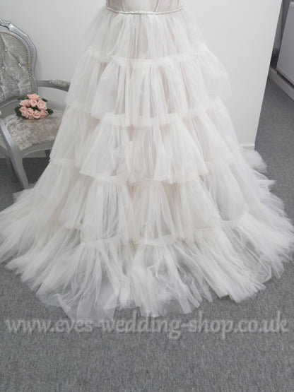 Blamo Biamo ''Liam''  ivory /almond wedding dress UK 20