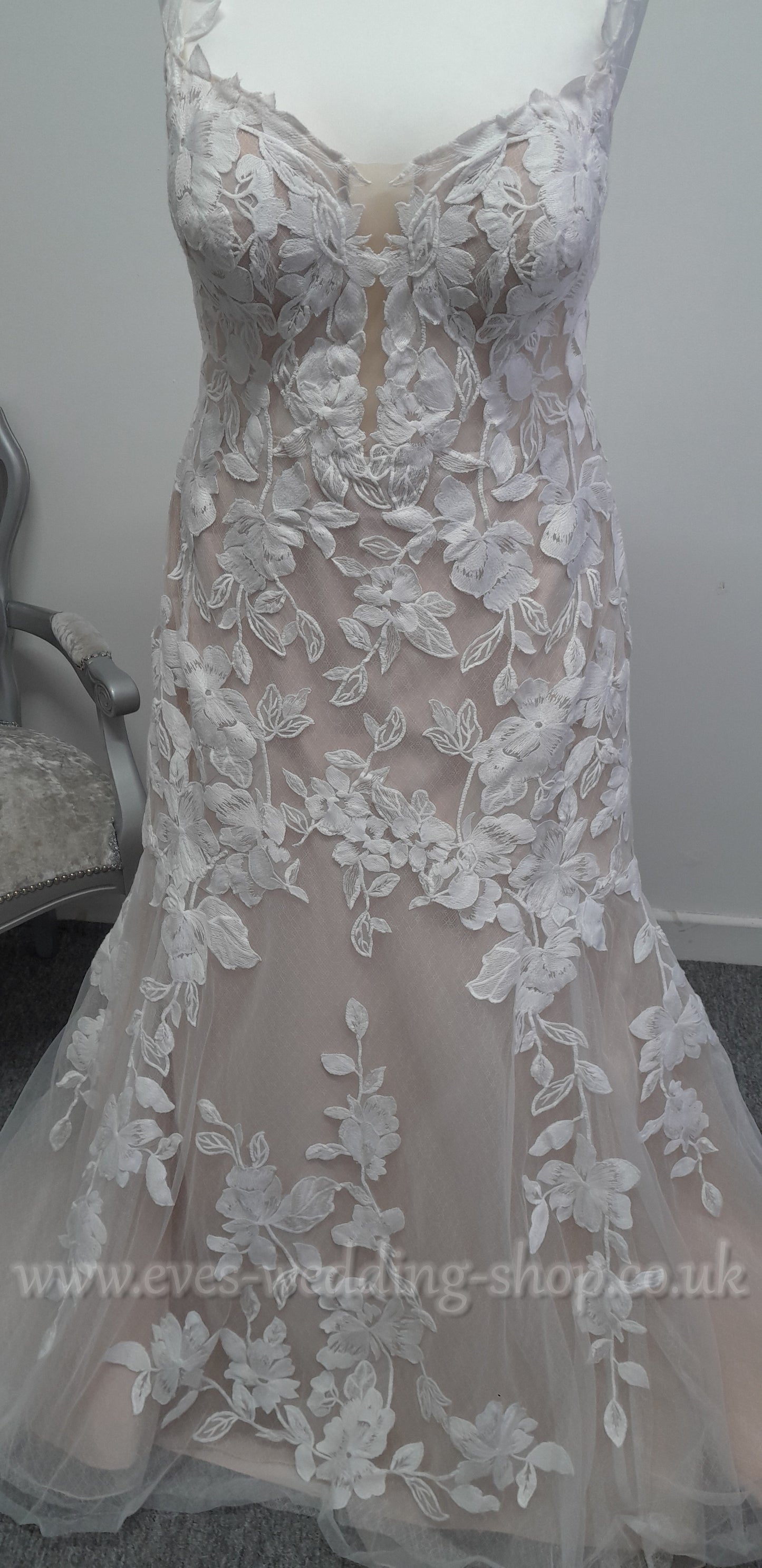 Essense of Australia ''D3709'' fit and flare wedding dress UK 26
