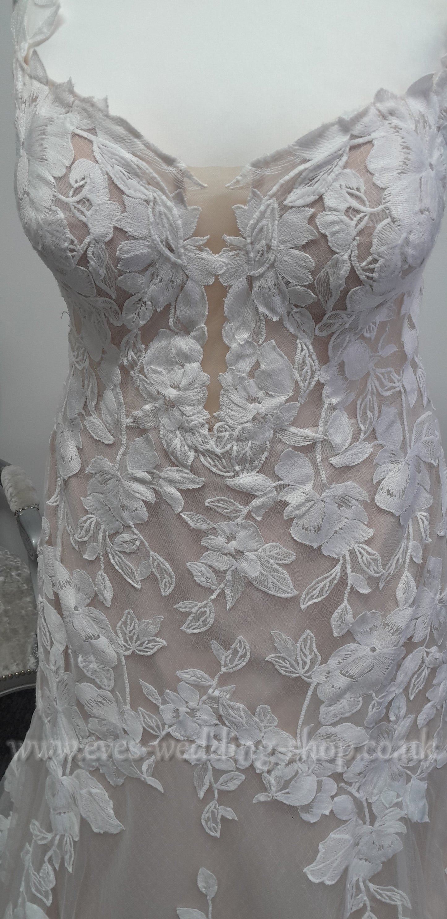 Essense of Australia ''D3709'' fit and flare wedding dress UK 26