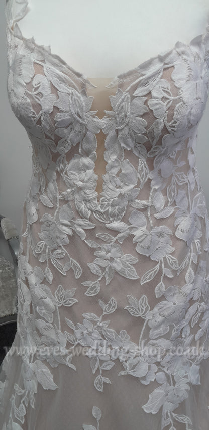 Essense of Australia ''D3709'' fit and flare wedding dress UK 26