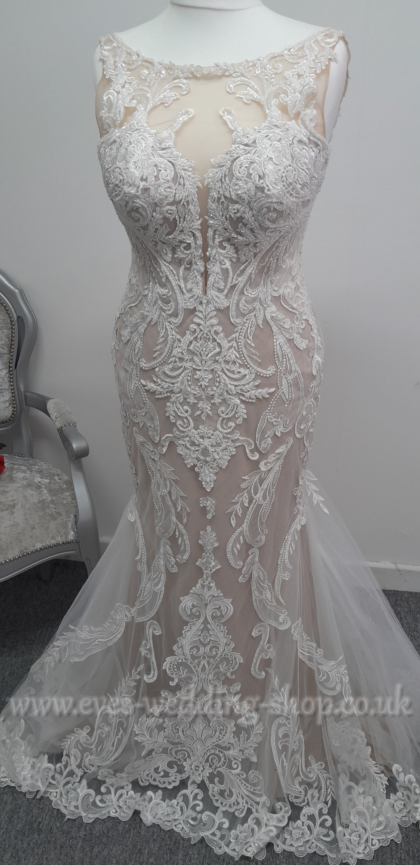 Essense of Australia 3153 high neck wedding dress UK 16