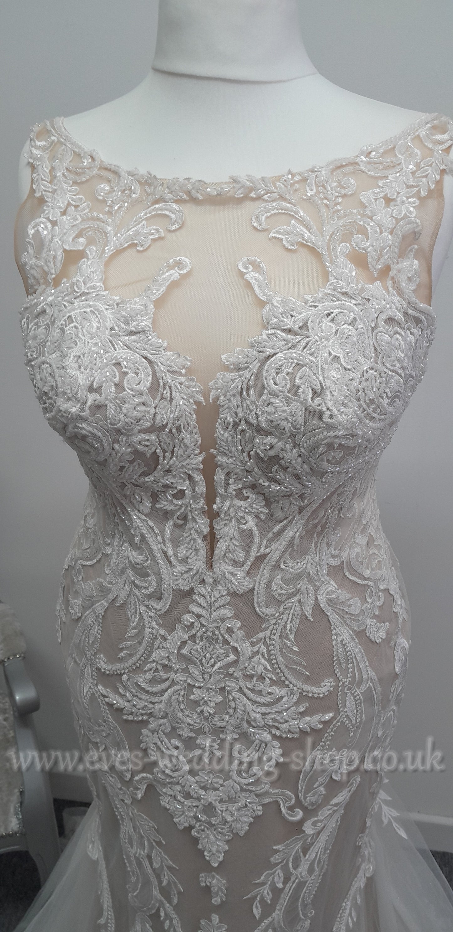 Essense of Australia 3153 high neck wedding dress UK 16