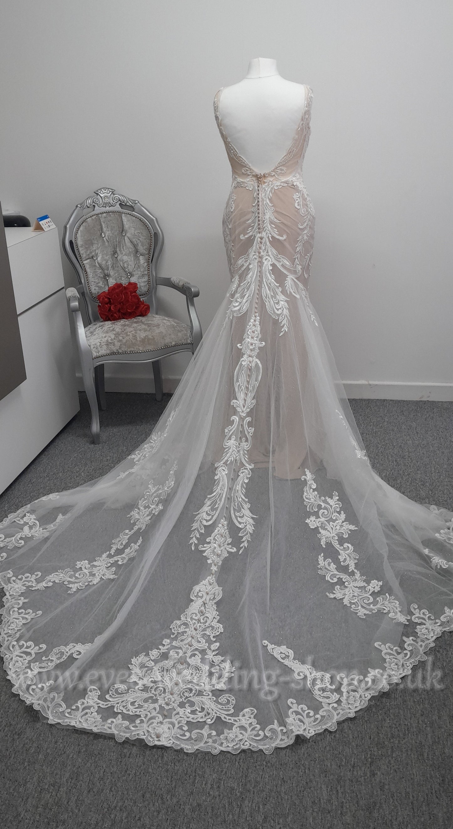 Essense of Australia 3153 high neck wedding dress UK 16