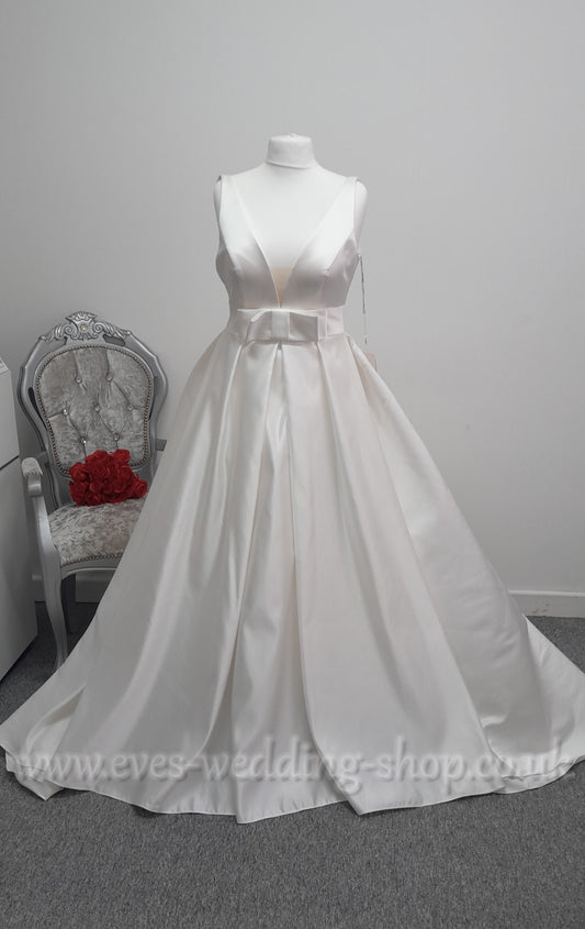 Adriana Alier ''Sol'' ivory satin wedding dress UK 16