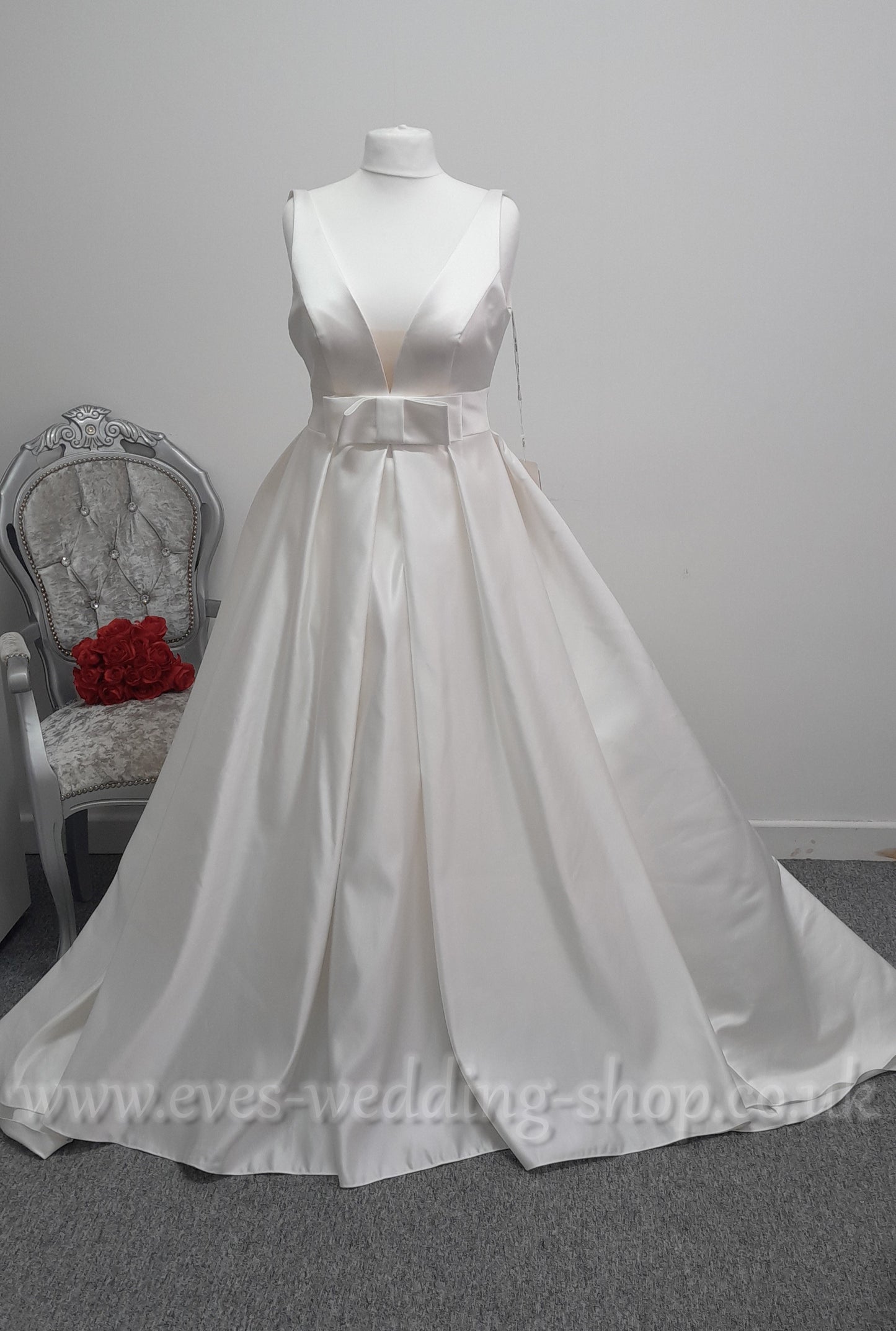 Adriana Alier ''Sol'' ivory satin wedding dress UK 16