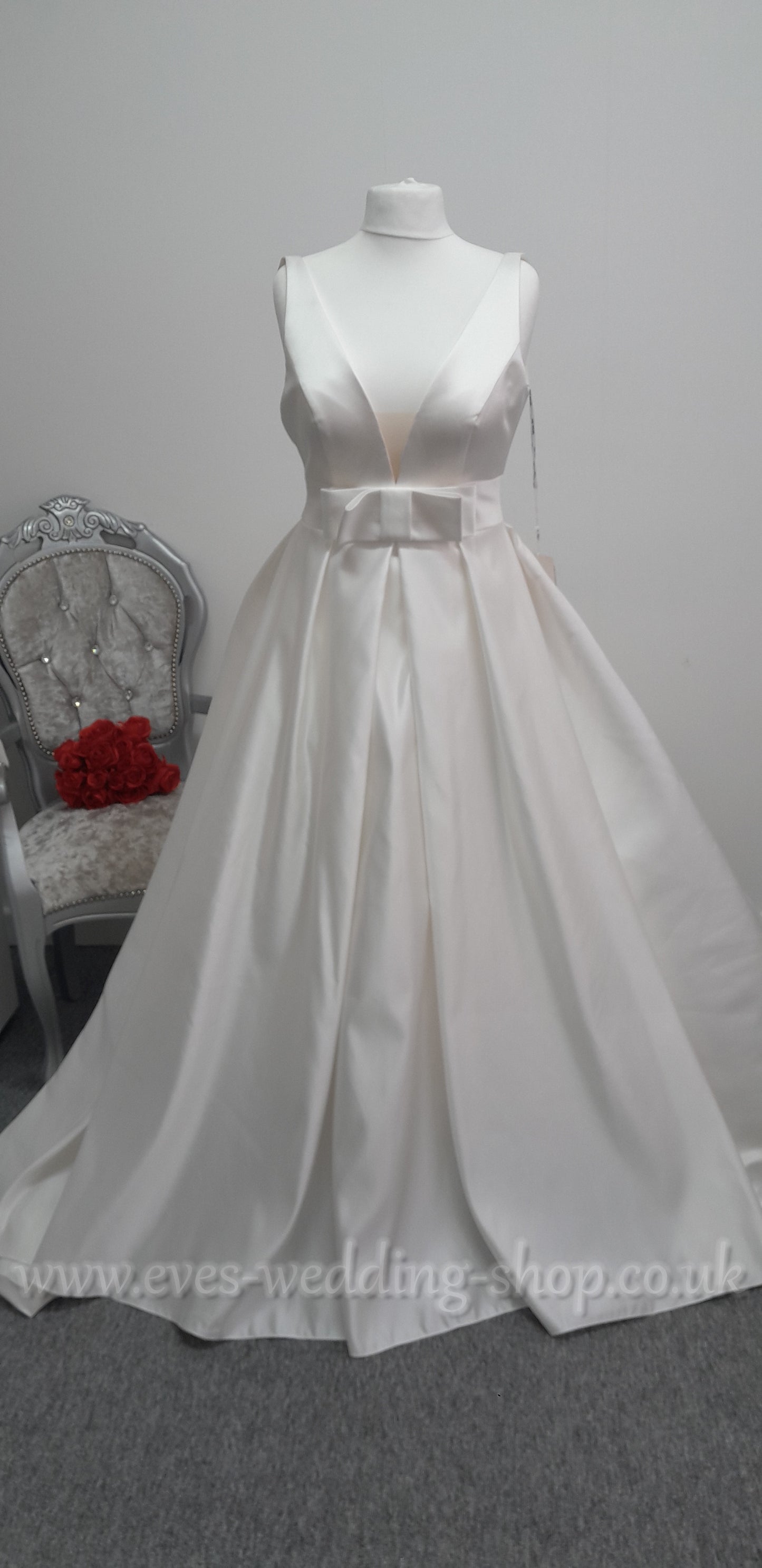 Adriana Alier ''Sol'' ivory satin wedding dress UK 16