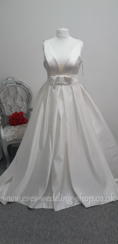 Adriana Alier ''Sol'' ivory satin wedding dress UK 16