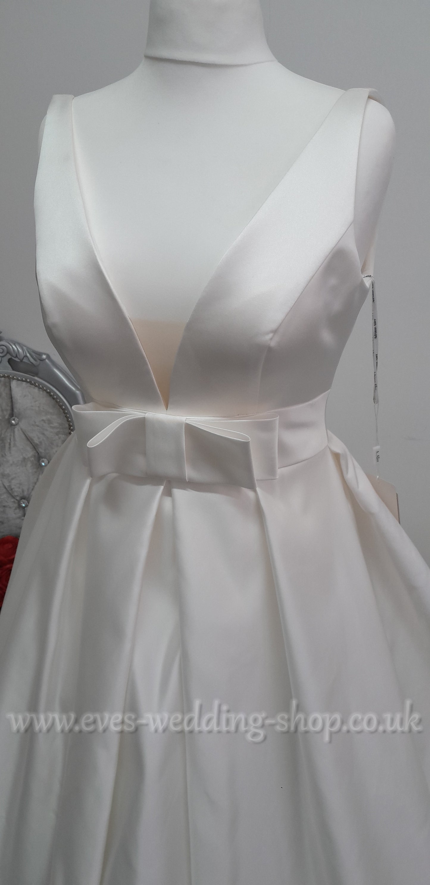 Adriana Alier ''Sol'' ivory satin wedding dress UK 16