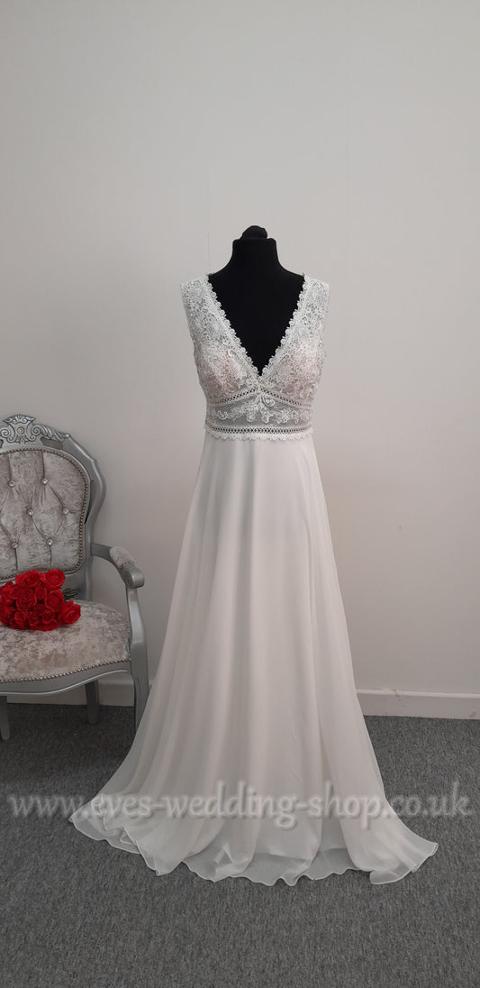 Kelsey Rose ivory wedding dress UK 12