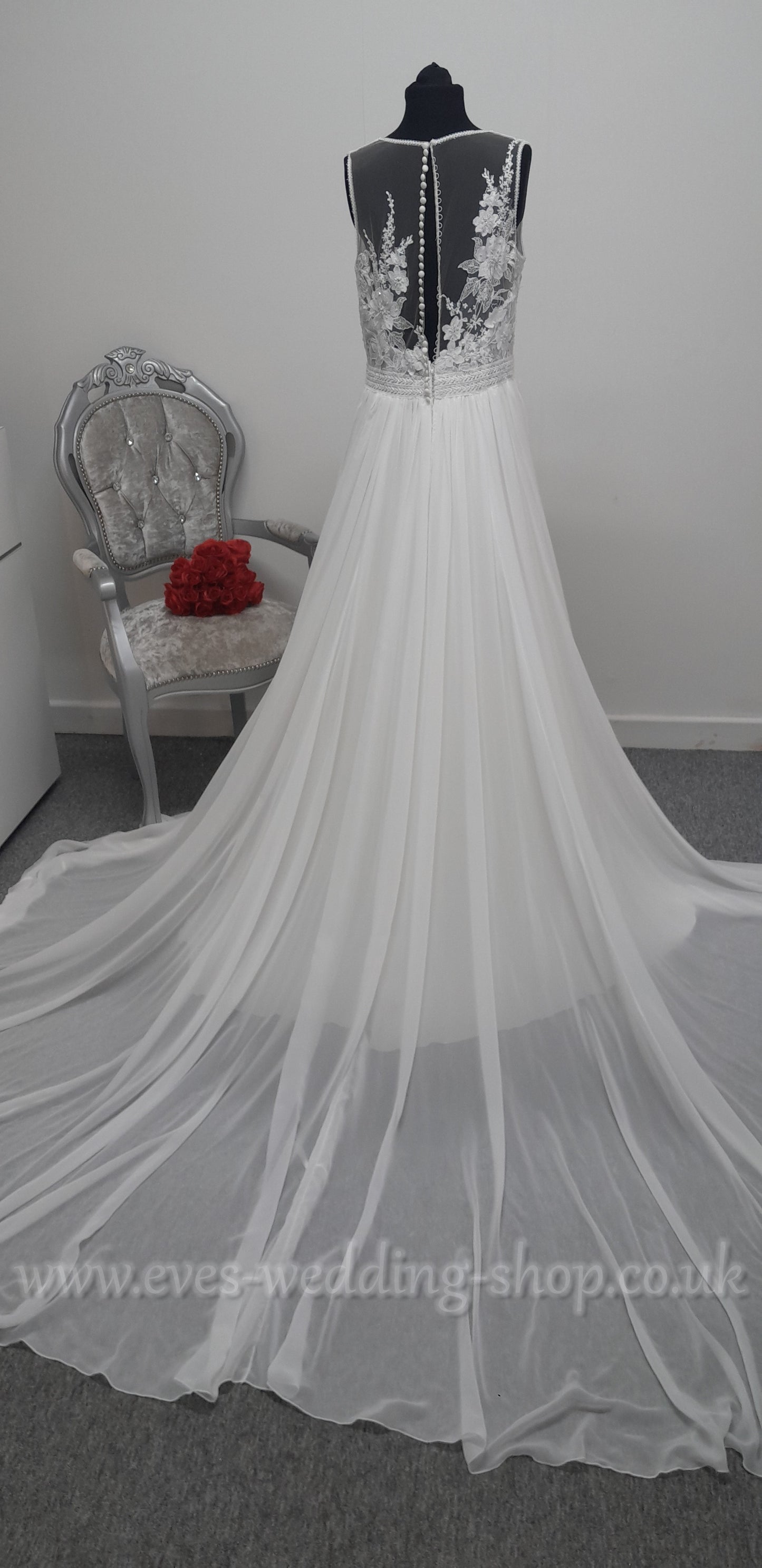 Romantica ivory chiffon wedding dress with slit UK 14
