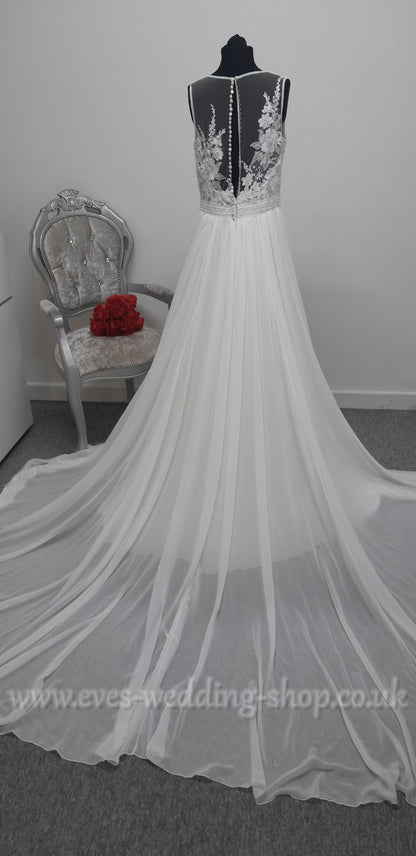 Romantica ivory chiffon wedding dress with slit UK 14