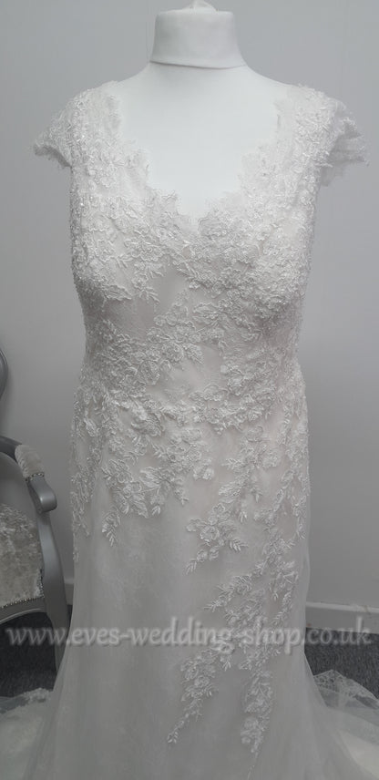 Nicole Spose ivory wedding dress approx. UK 22-24