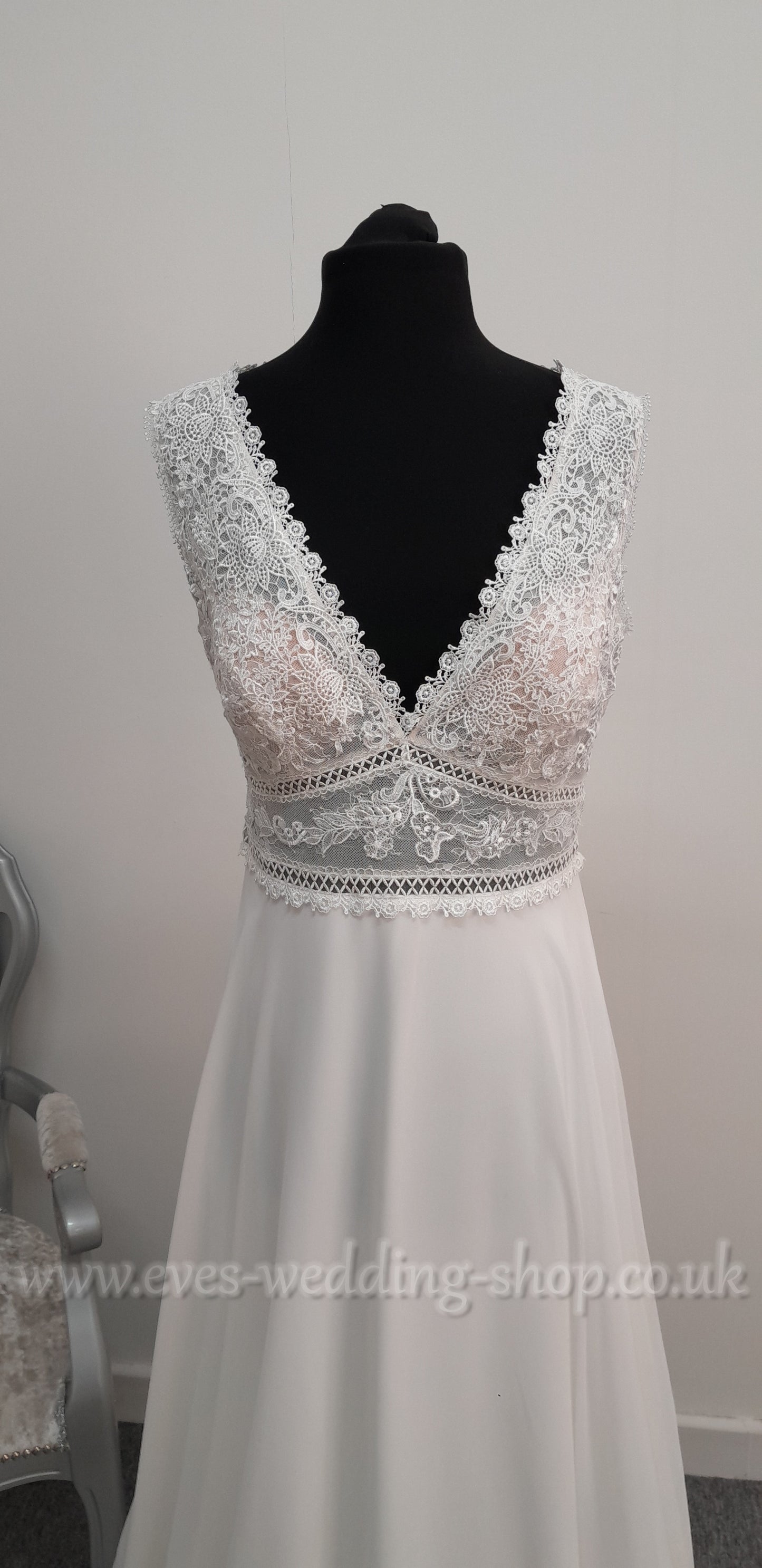 Kelsey Rose ivory wedding dress UK 12