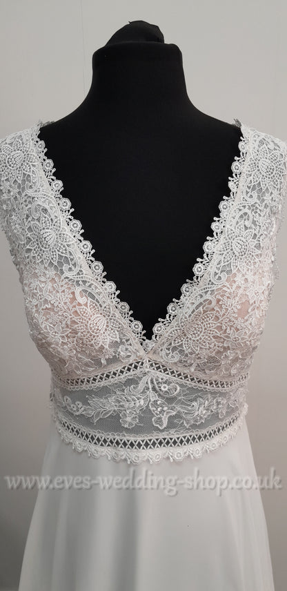 Kelsey Rose ivory wedding dress UK 12
