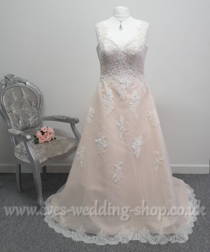 Ladybird 421054 ivory nude wedding dress UK 18