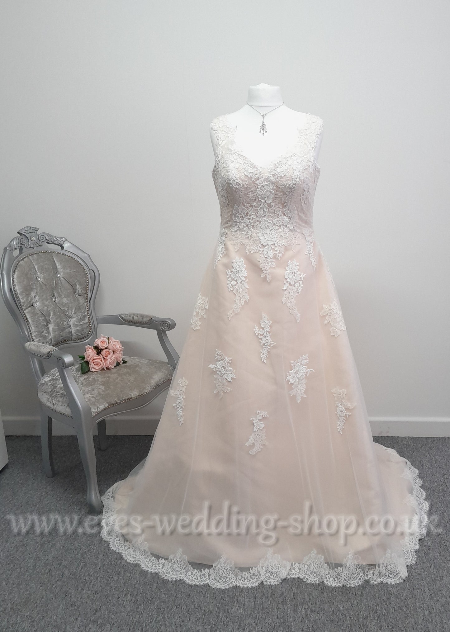 Ladybird 421054 ivory nude wedding dress UK 18