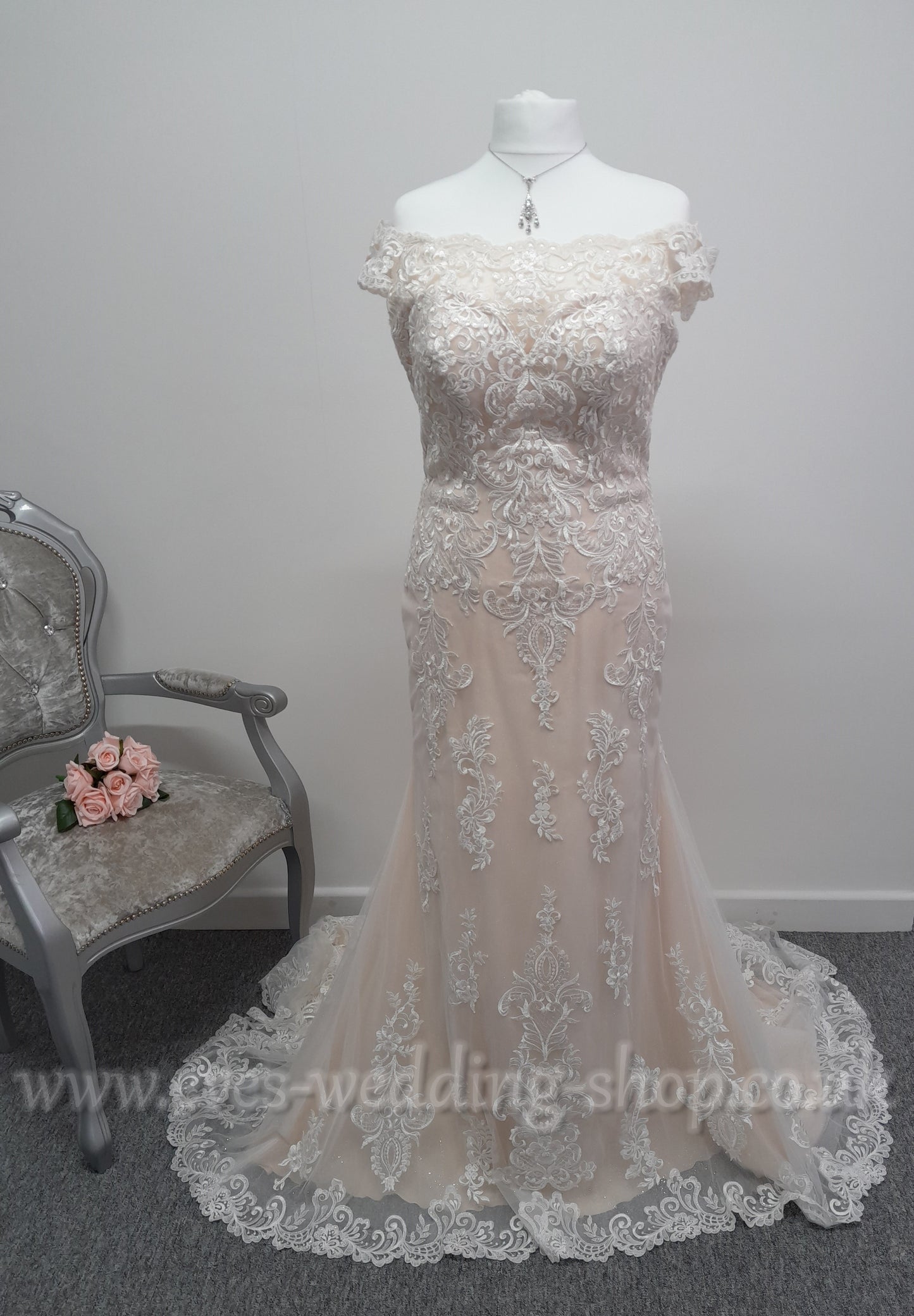 Ladybird 421056 sparkly ivory nude off shoulder wedding dress UK 18