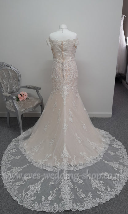Ladybird 421056 sparkly ivory nude off shoulder wedding dress UK 18