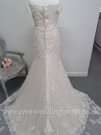 Ladybird 421056 sparkly ivory nude off shoulder wedding dress UK 18