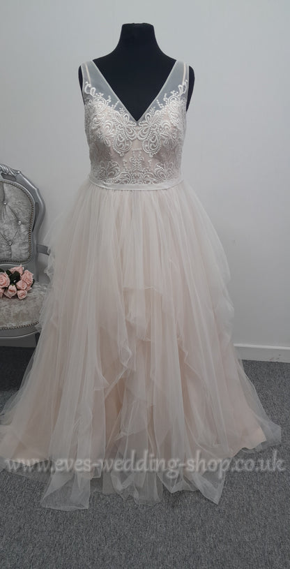 Galina ivory stone colour wedding dress US 18, UK 20