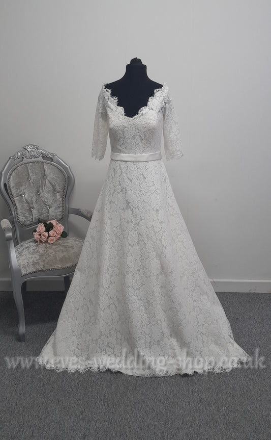 Millie May off the shoulder ivory lace wedding dress UK 16