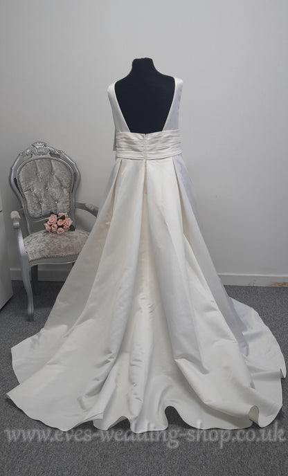 David's Bridal ivory wedding dress US 26, UK 28