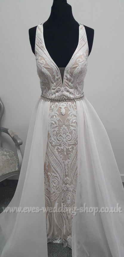 Off white / nude wedding dress UK 6