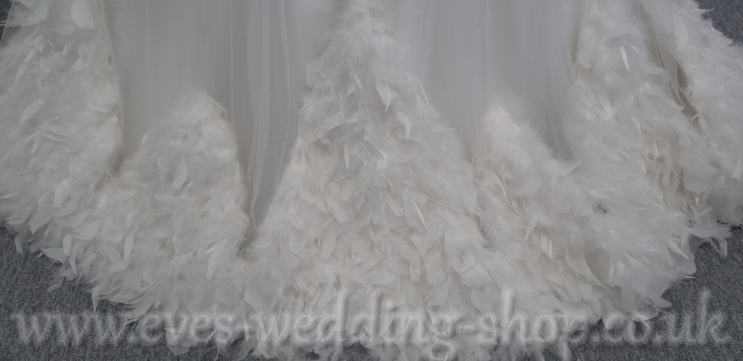 Anna Lizh feather off the shoulder wedding dress UK 12