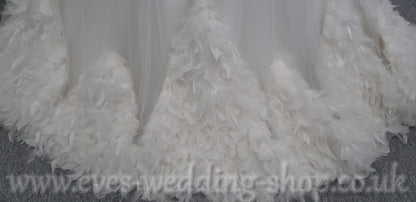 Anna Lizh feather off the shoulder wedding dress UK 12