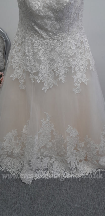 David's Bridal ivory / champagne wedding dress US 20, UK 22