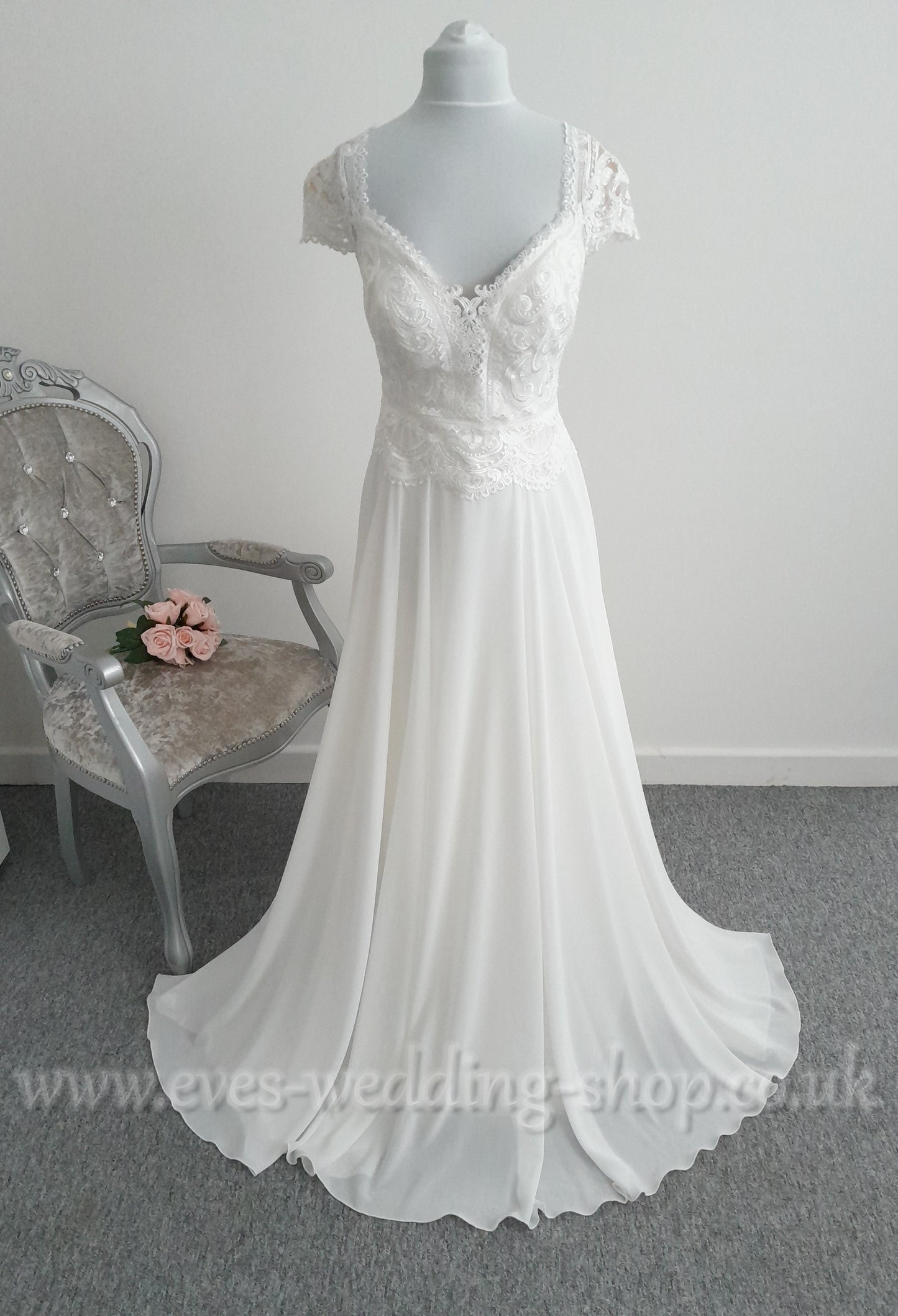 Angela Bianca ivory wedding dress EU 42, UK 14